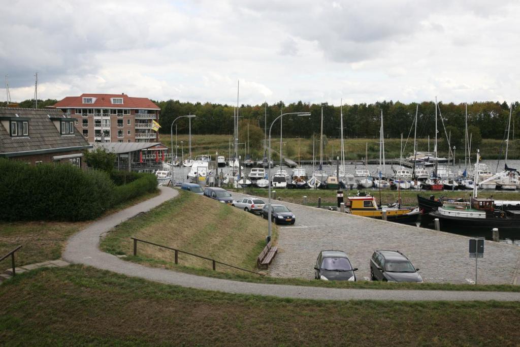 Hotel Restaurant Zeeland Tholen Habitación foto